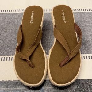 Aeropostale Brown Women's Flip-Flop Sandals